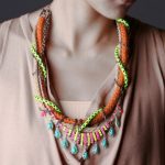 CHUNKY NEON NECKLACE