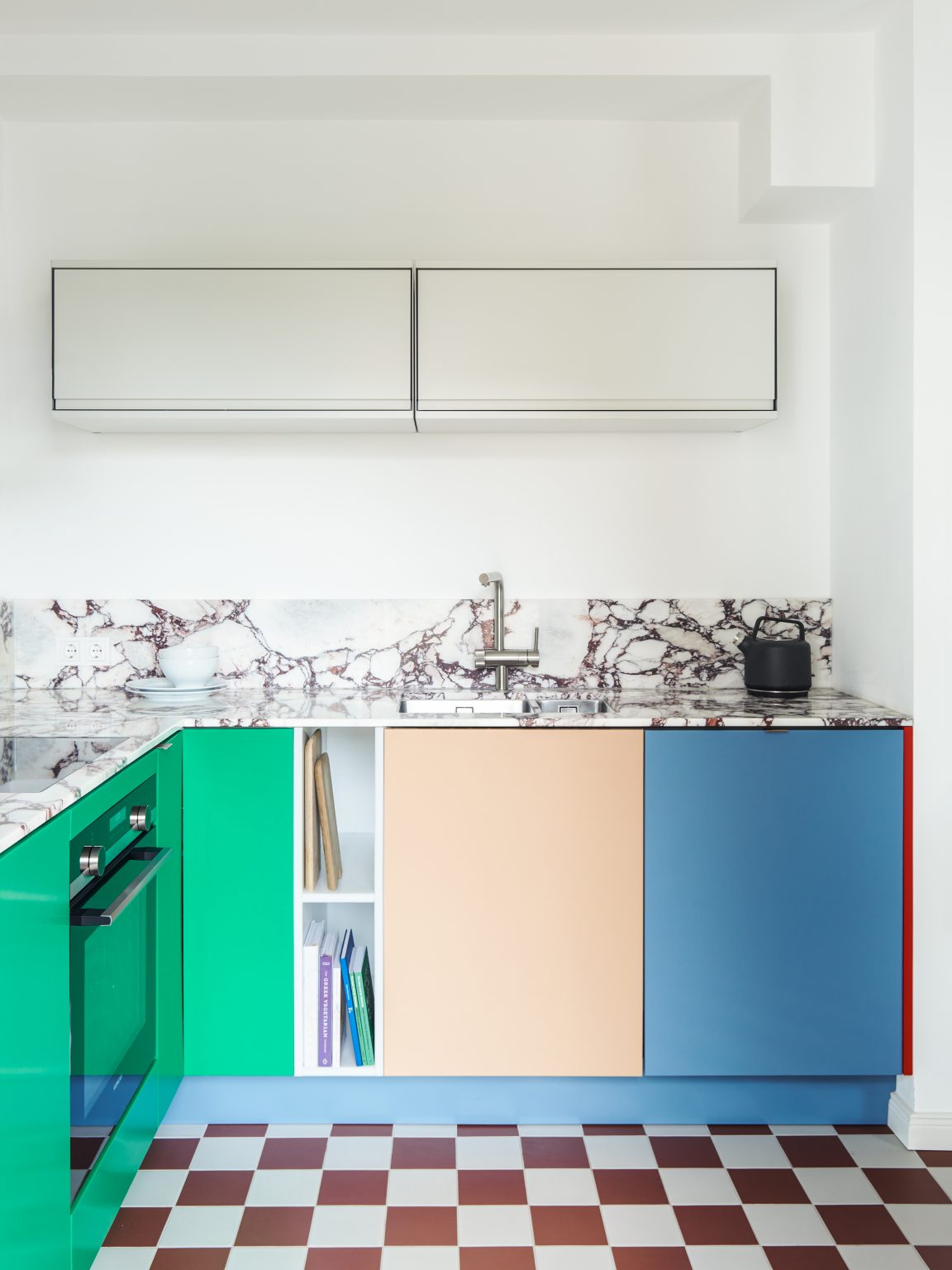 It's a Match – Reform's Colourful Match Kitchen in an Apartment in ...
